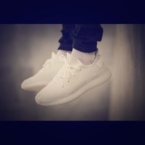 Yeezy Boost 350 V2 Triple White Brand New Unopened